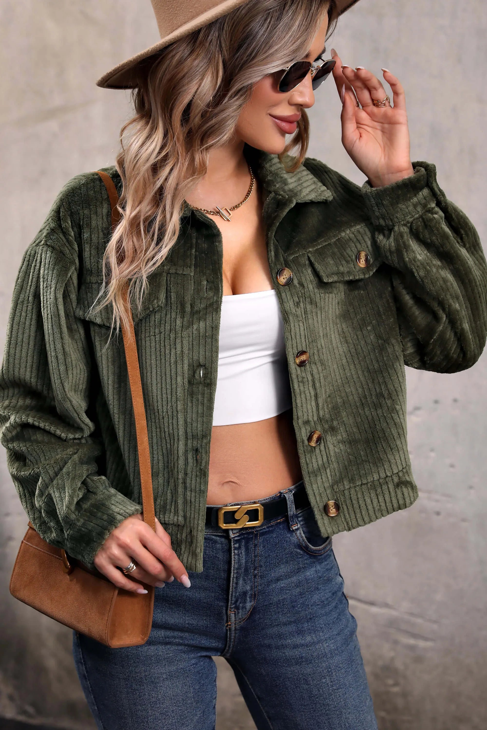 Sabrina Cropped Corduroy Shacket - Verde oliva 